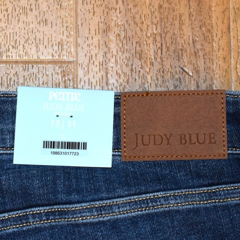 Judy Blue Trouser Flare Jeans Womens 13/31 Petite NWT High Waist Stretch - Picture 9 of 10